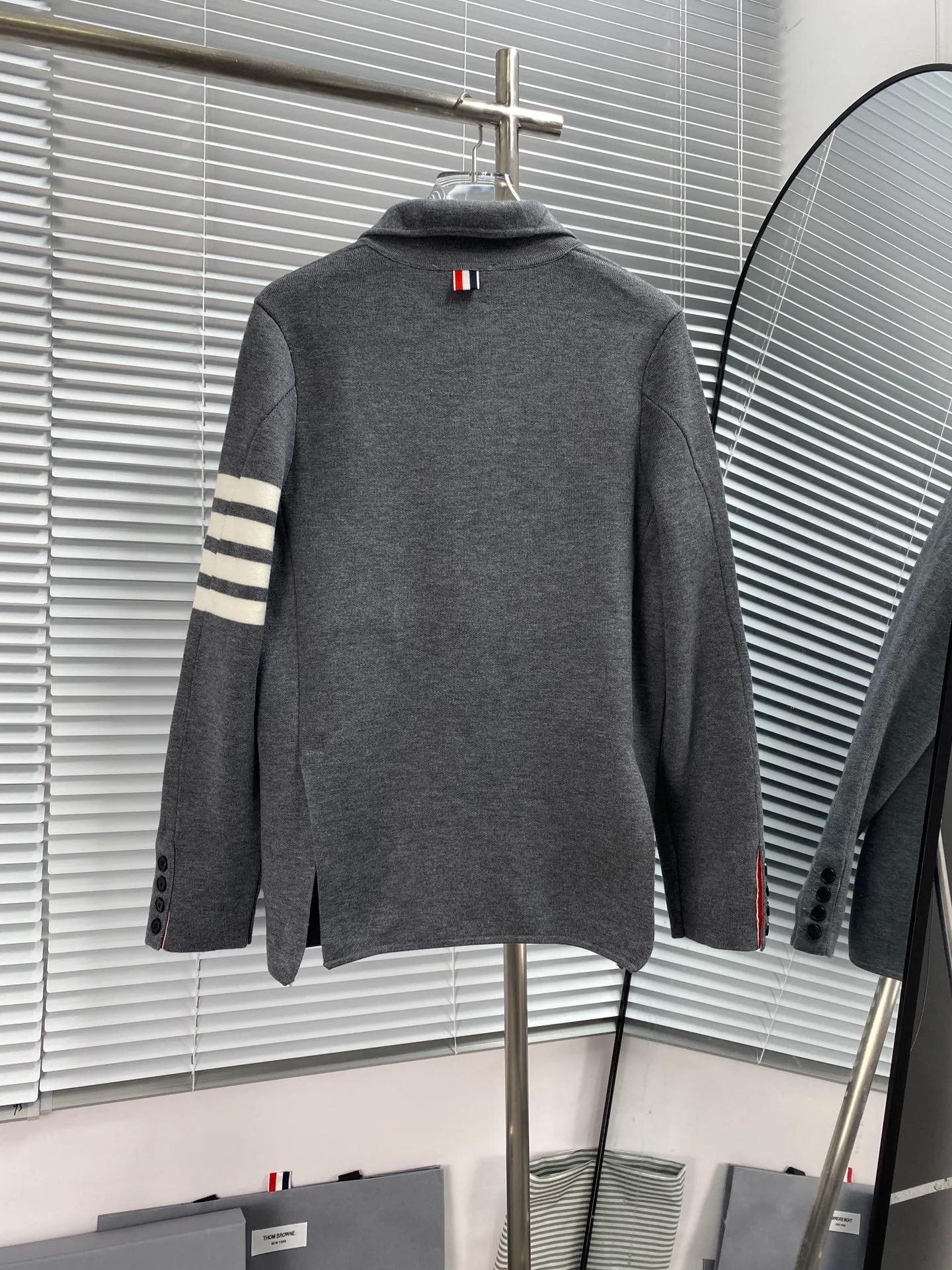 Thom Browne New Arrival Same Style ：Gray Navy Blue Sizes：1-4